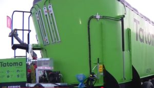 Tatoma destaca su sistema de mezcla en la World Ag Expo noticIas maquinaria
