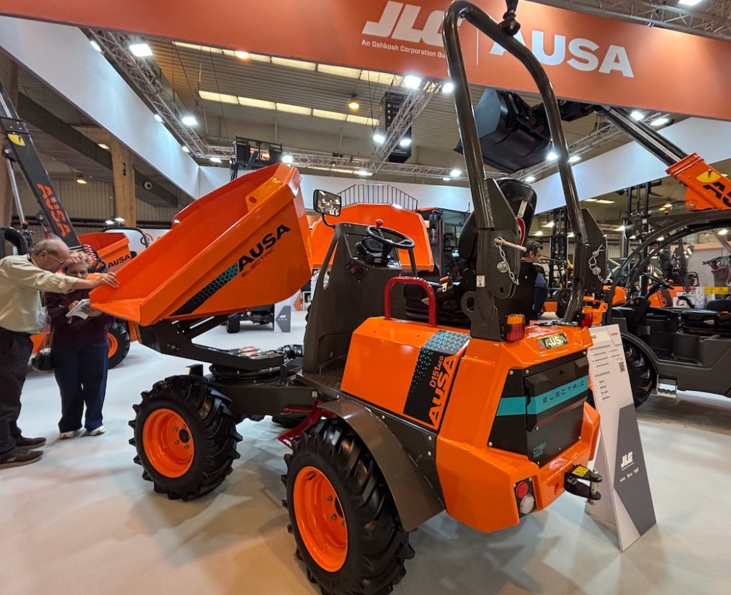 AUSA con su dumper eléctrico D151AEG noticias maquinaria