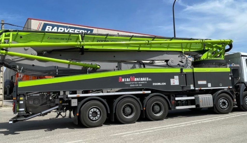 BARYSERV Equipos y Servicios en SMOPYC con ZOOMLION y CIFA noticias maquinaria