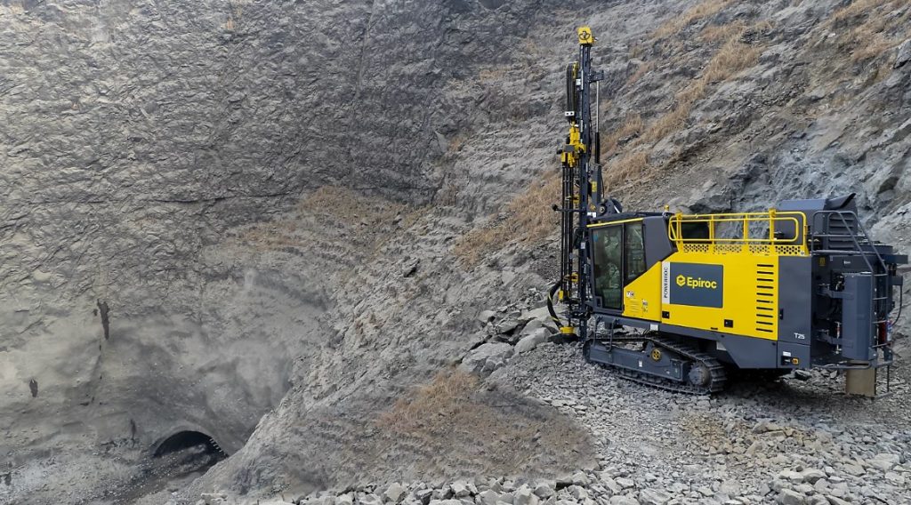 Epiroc presenta el equipo de perforación PowerROC T25 noticias maquinaria