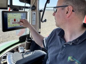 Kverneland presenta los terminales TELLUS 700 Y TELLUS 1200 noticias maquinaria