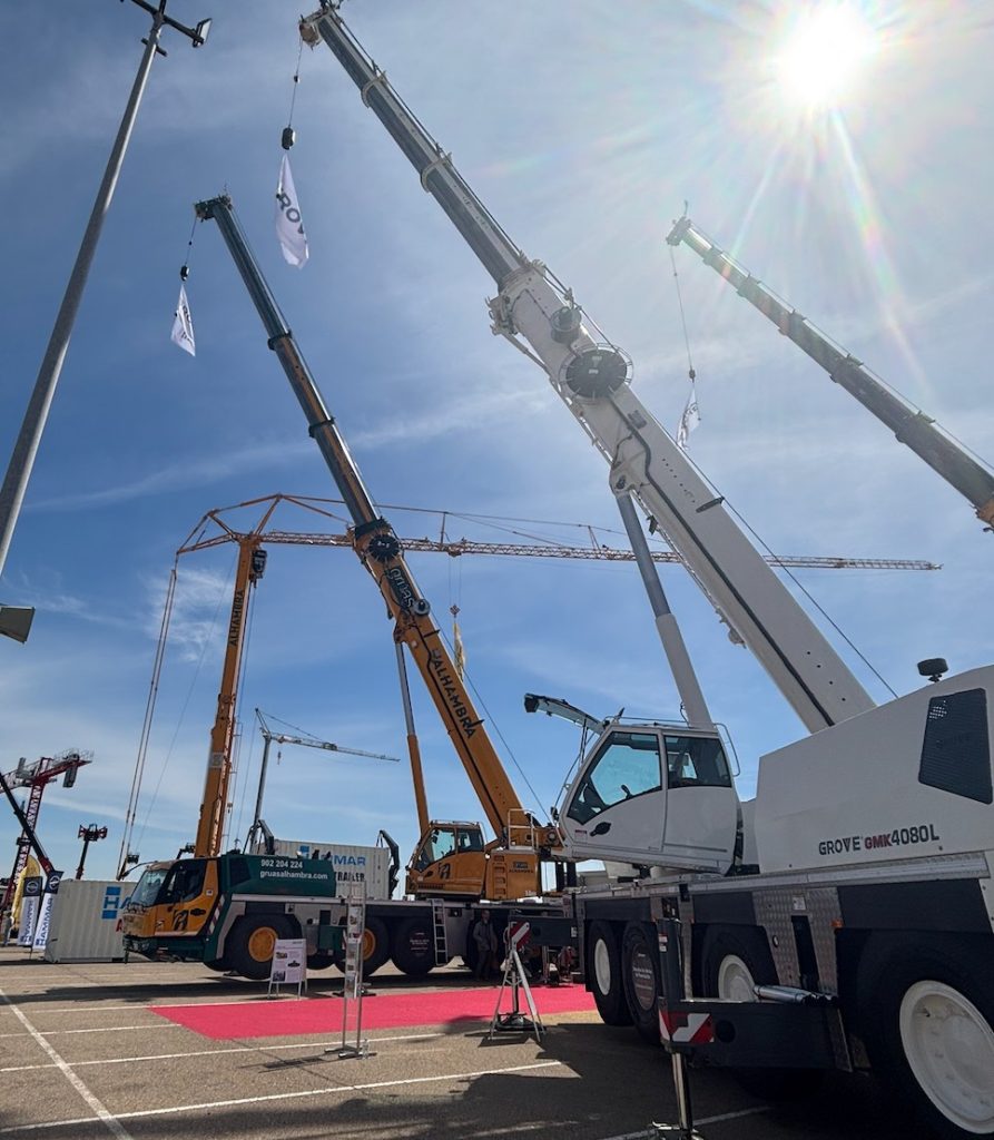 Manitowoc exhibe tres grúas Grove en SMOPYC 2026 noticias maquinaria