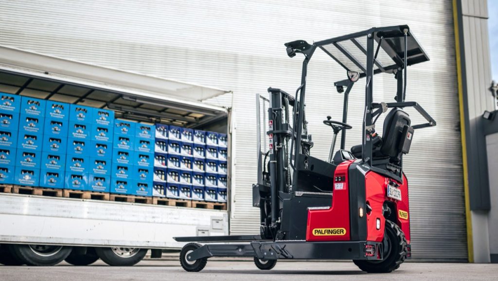 PALFINGER presenta la nueva carretilla montada FLM 15 noticias maquinaria