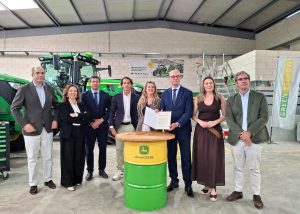 El Gobierno regional firma un convenio con Avanterra Tech, concesionario oficial John Deere noticias maquinaria