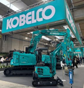 Kobelco en SaMoTer 2026 con la excavadora SK140SRLC-7 noticias maquinaria