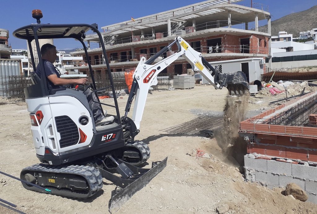 La eficiencia en tamaño compacto de la Bobcat E17z noticias maquinaria