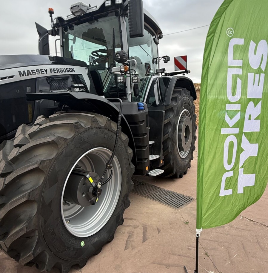 Massey Ferguson Experience continúa sus demos junto a Nokian Tyres noticias maquinaria