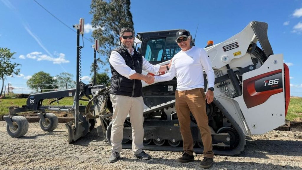 Bobcat impulsa la precisión en el centro ecuestre de Casas Novas noticias maquinaria