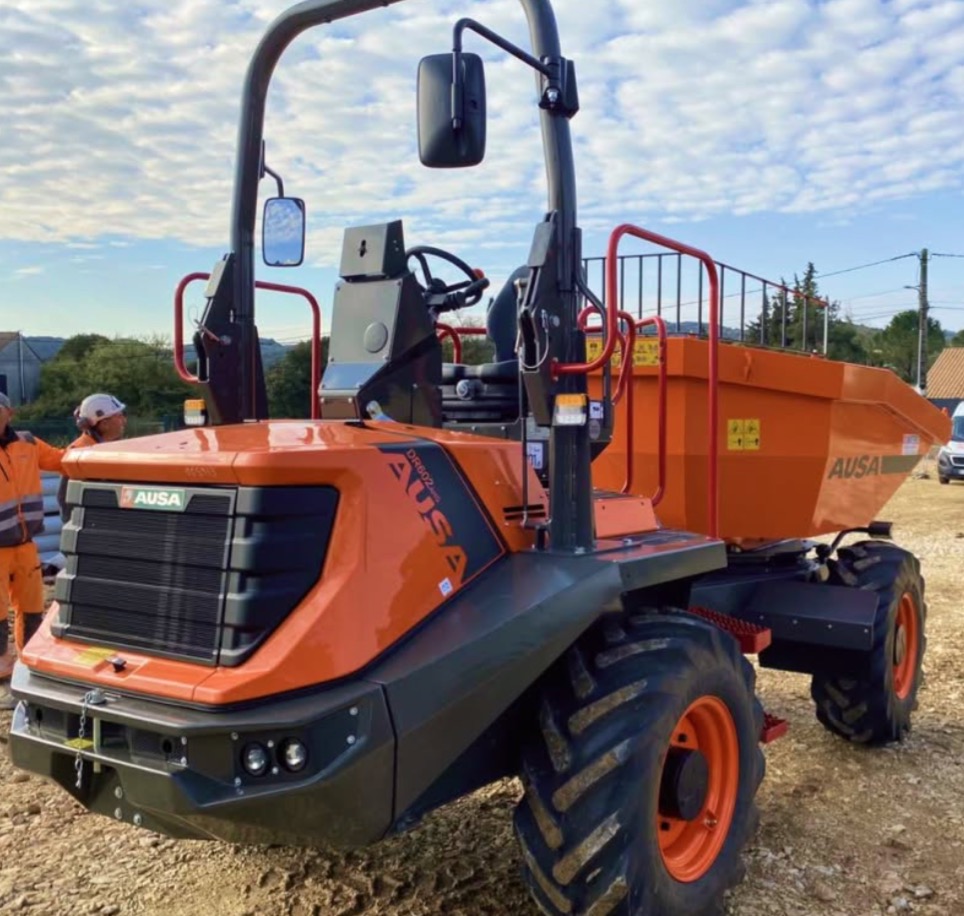 El dumper AUSA DR602AHG rumbo a proyecto en Francia noticias maquinaria