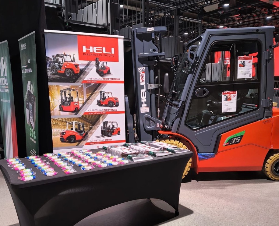 Global Carretillas presenta innovaciones HELI Convención AECE noticias maquinaria