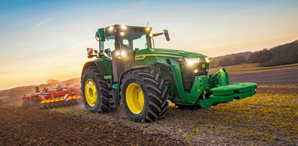 John Deere renueva su serie de tractores 8R 8RT y 8RX noticias maquinaria