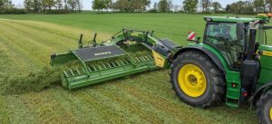 KRONE presenta su nuevo hilerador Swativo T 1040 Pro noticias maquinaria
