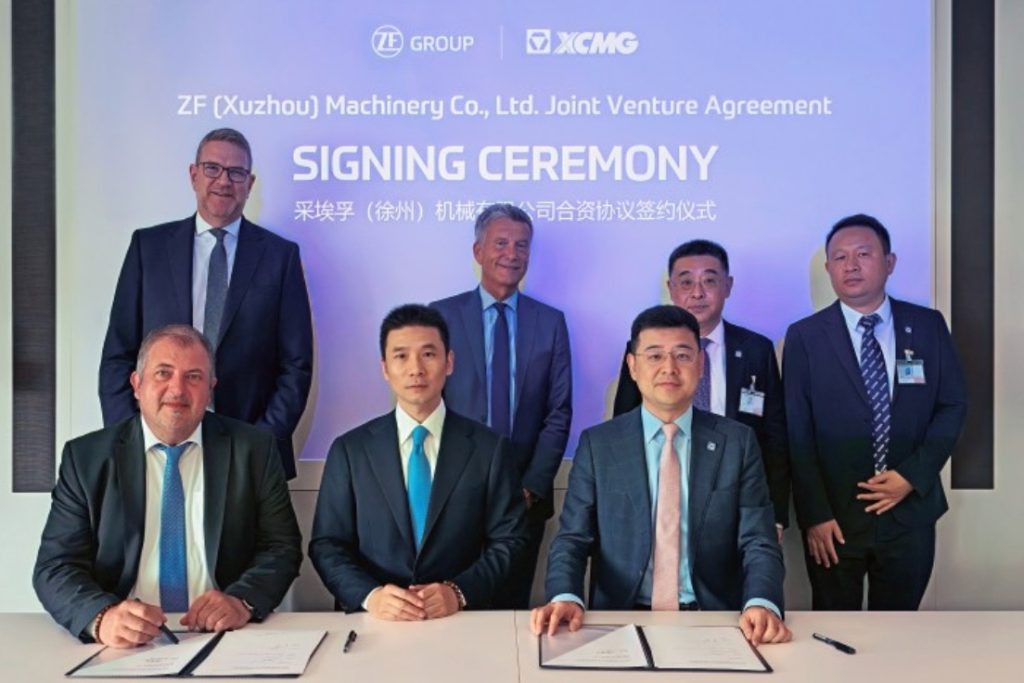 ZF y XCMG refuerzan su alianza con una joint venture noticias maquinaria