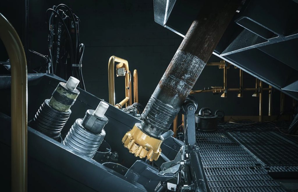 Epiroc lanza el Automatic Bit Changer para aplicaciones DTH noticias maquinaria