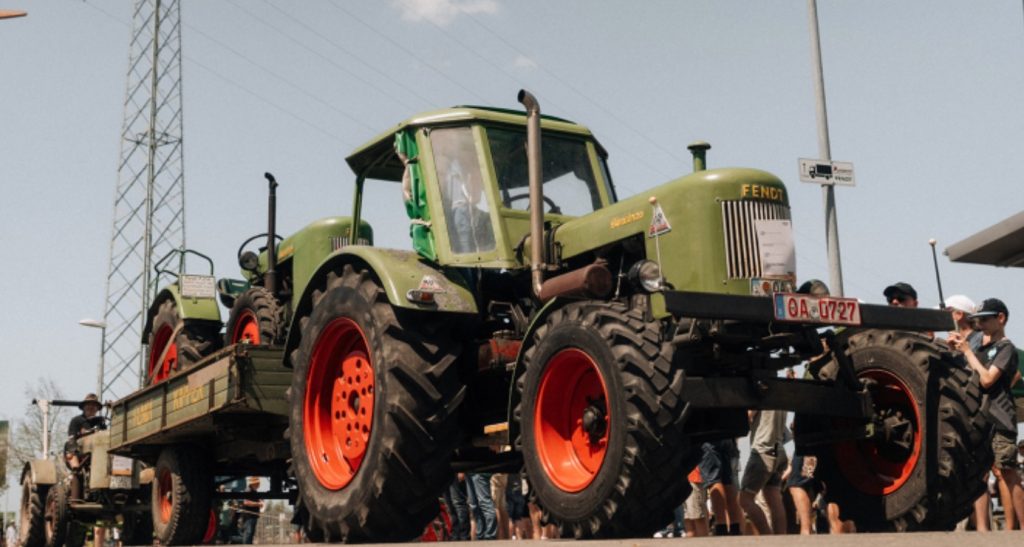 Más de 12.000 visitantes celebran la historia del Fendt Dieselross noticias maquinaria