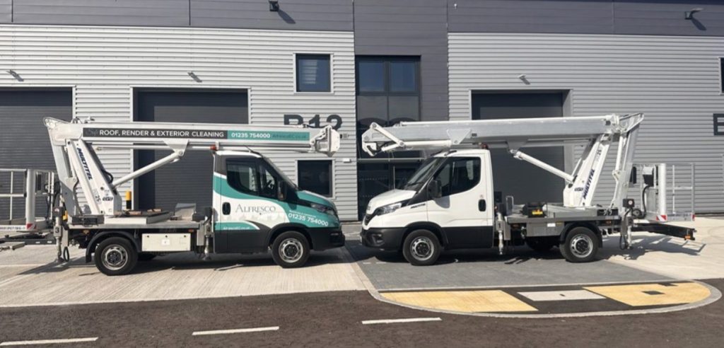 Alfresco Exterior Cleaning amplía su flota con una nueva Multitel MZ 250 noticias maquinaria