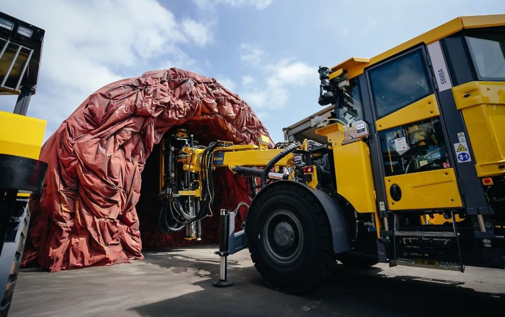 Epiroc y Volcan incorporan la perforadora Simba E70 S al proyecto Romina noticias maquinaria