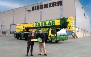 Grúas Aguilar incorpora 15 nuevas grúas Liebherr y amplía su flota noticias maquinaria