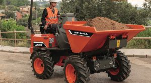 JLG AUSA refuerza su gama de dúmperes compactos todoterreno noticias maquinaria