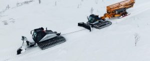 Potain lleva una grúa sobre esquís hasta una montaña de Noruega noticias maquinaria
