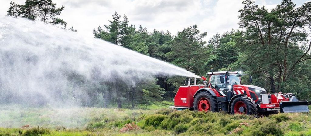 Un tractor Fendt convertido en vehículo de extinción noticias maquinaria