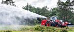 Un tractor Fendt convertido en vehículo de extinción