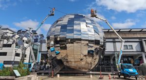 Dos plataformas Multitel MZ 250 para limpieza del planetario Bristol noticias maquinaria