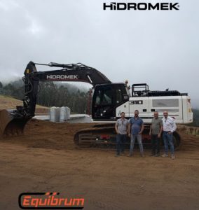 HIDROMEK entrega en Madeira la primera excavadora HMK 310 NLC noticias maquinaria