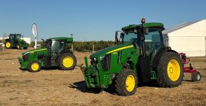 John Deere aborda en Parla el futuro tecnológico de los cultivos leñosos noticias maquinaria