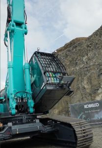 KOBELCO destaca excavadora demolición SK400DLC Steinexpo noticias maquinaria