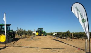 The Farm Changers 2.0_ Del Dato al Plato’ de John Deere noticias maquinaria-2