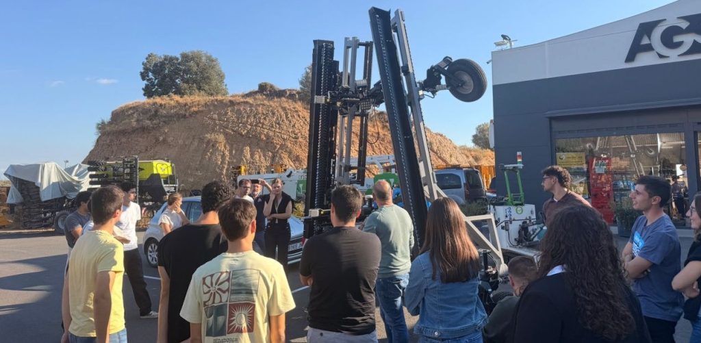 AG-GROUP EUROPE acerca la robótica agrícola a los estudiantes de la UPC noticias maquinaria