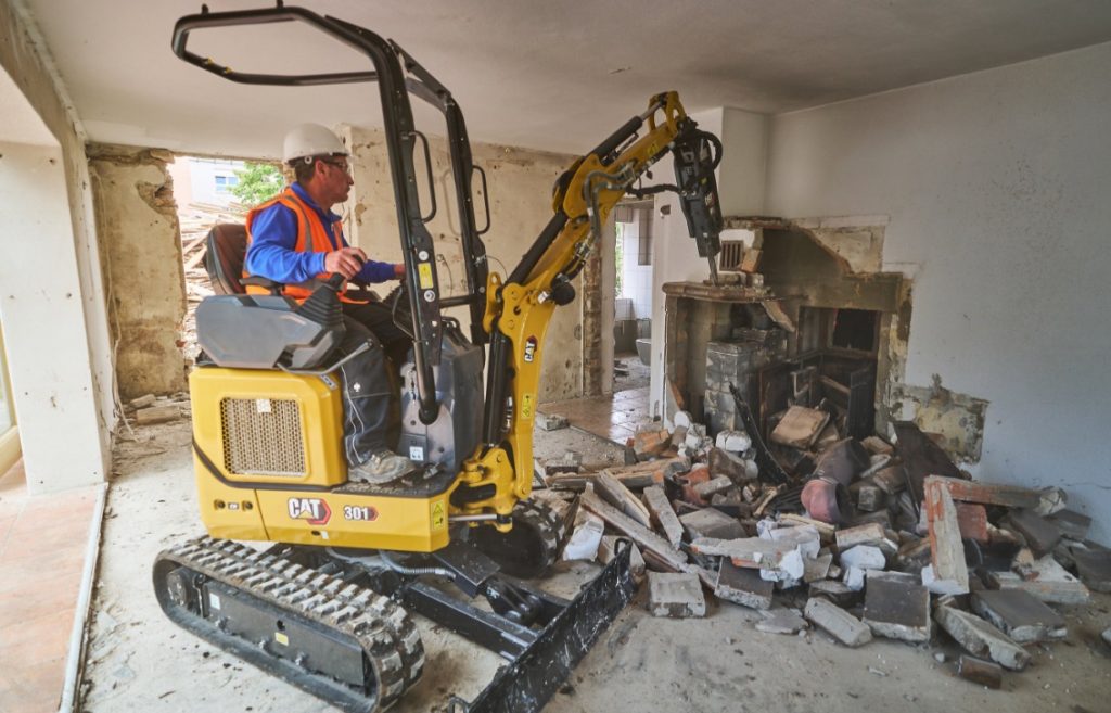 Caterpillar lanza la miniexcavadora Cat 301 CR noticias maquinaria