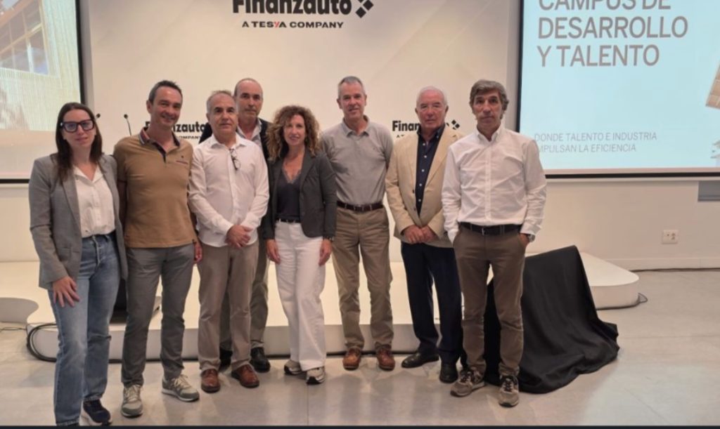 FENAEX acompaña a Finanzauto en la inauguración de su Campus noticias maquinaria