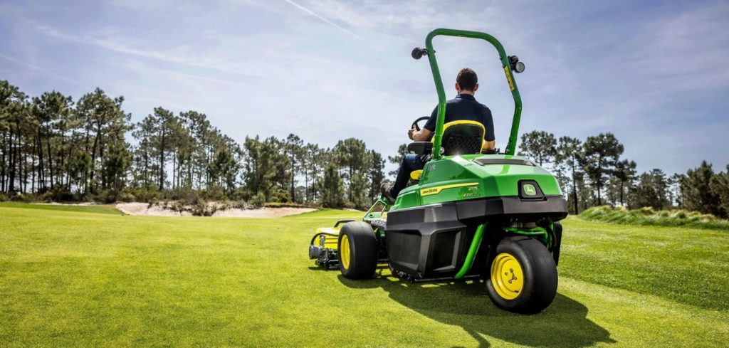 John Deere amplía su apuesta por la electrificación de los equipos de siega noticias maquinaria
