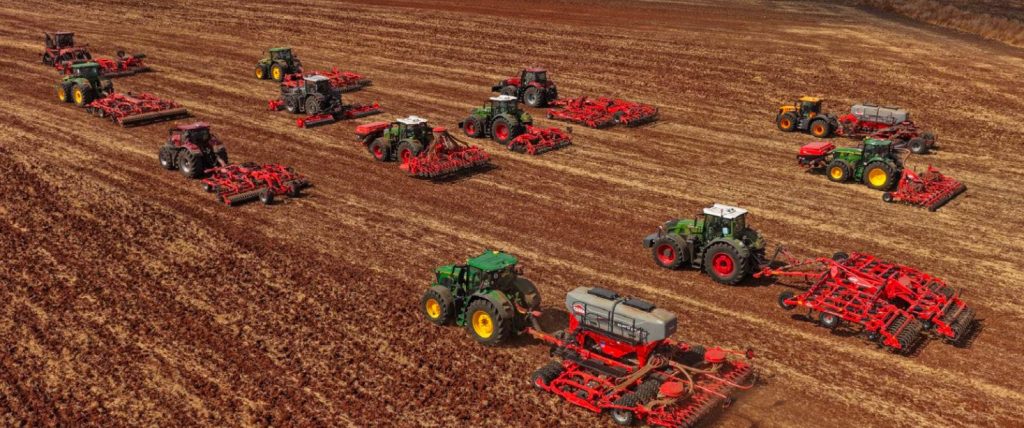 KUHN Ibérca celebra los KUHN Crop Days en Sevilla noticias maquinaria