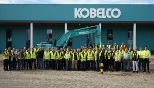 Kobelco forma a 60 operadores en su Centro de Formación de Lelystad noticias maquinaria